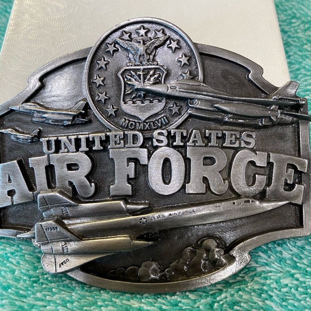 Vintage 1987 United States Air Force Belt Buckle - SISKIYOU - - Picture 2 of 8